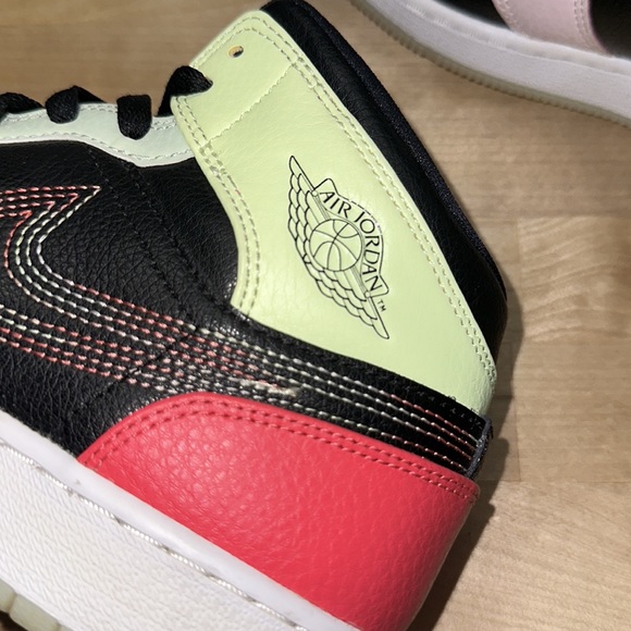 Kids Air Jordan Mid Multicolor - Picture 7 of 10